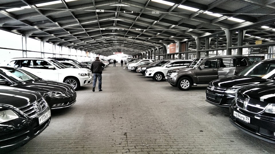 Tailored Luxury Car Selection Services in Singapore